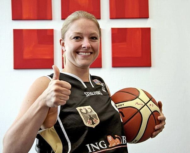 Maria Kühn, BA-Studentin bei der GTÜ und Rollstuhlbasketballerin. Foto: GTÜ/Auto-Reporter.NET